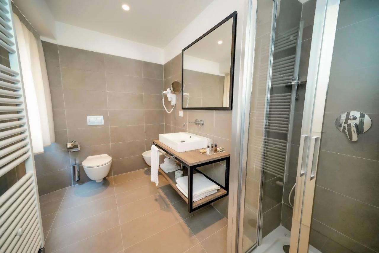 Bergamo Inn 15 المظهر الخارجي الصورة Bathroom