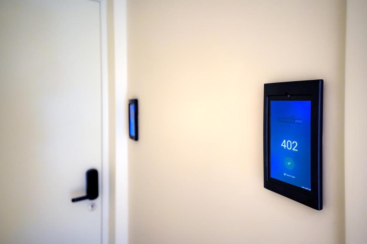 Bergamo Inn 15 المظهر الخارجي الصورة A Polycom HDX 8000
