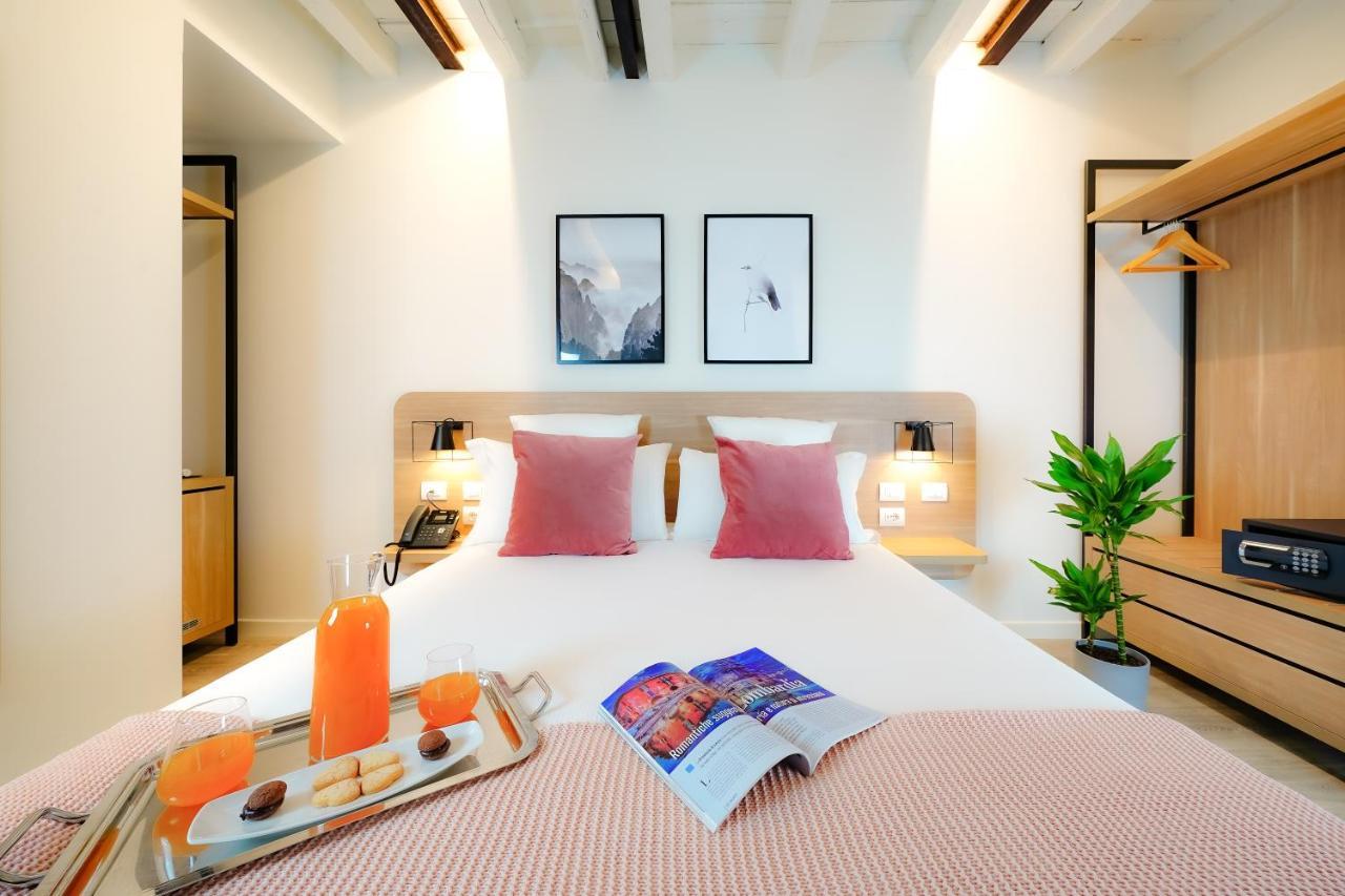 Bergamo Inn 15 المظهر الخارجي الصورة A room at the hotel