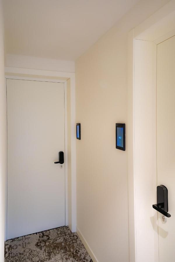 Bergamo Inn 15 المظهر الخارجي الصورة A wall mounted tablet